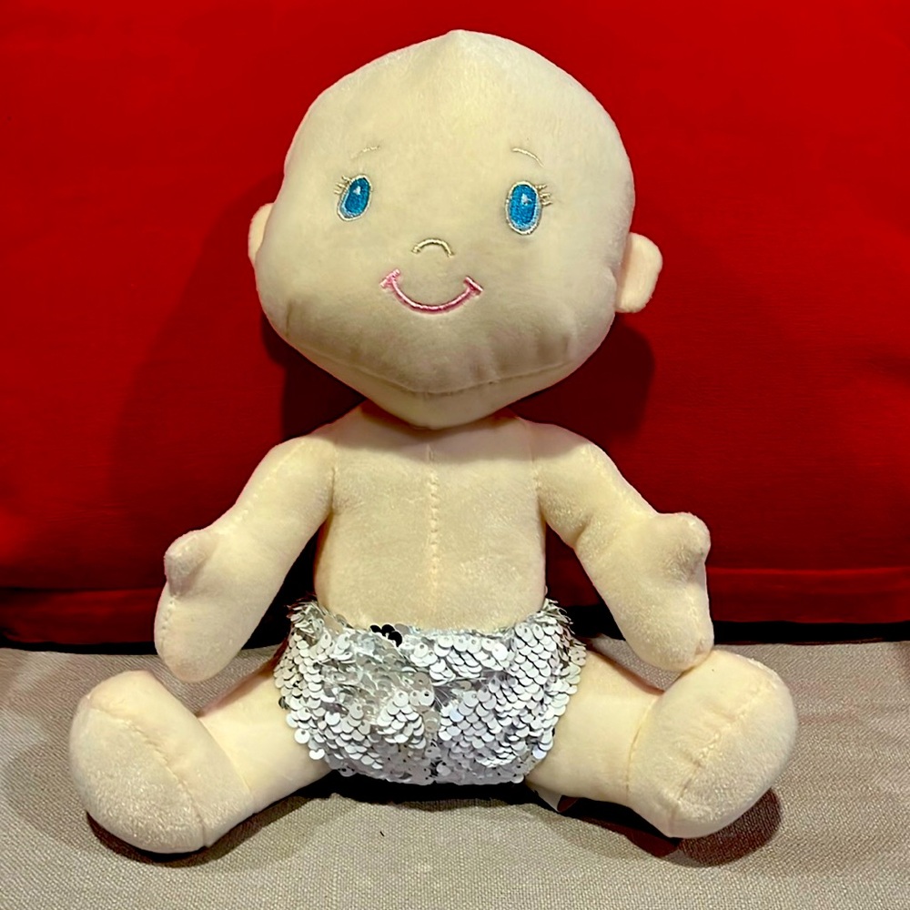 Mardi Gras king cake baby plush from krewe of Iris parade. Excellent condition 💜